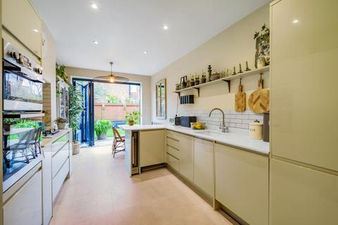 47 Preston Road, London, SE19 3HG