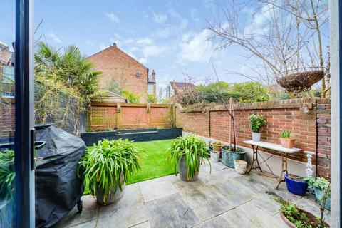 47 Preston Road, London, SE19 3HG