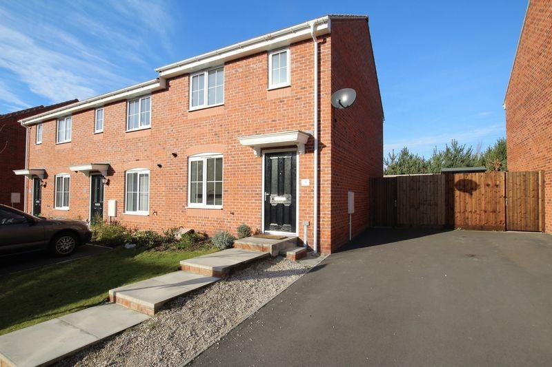 Brownley Road, Clipstone Village... 3 bed semidetached house £825