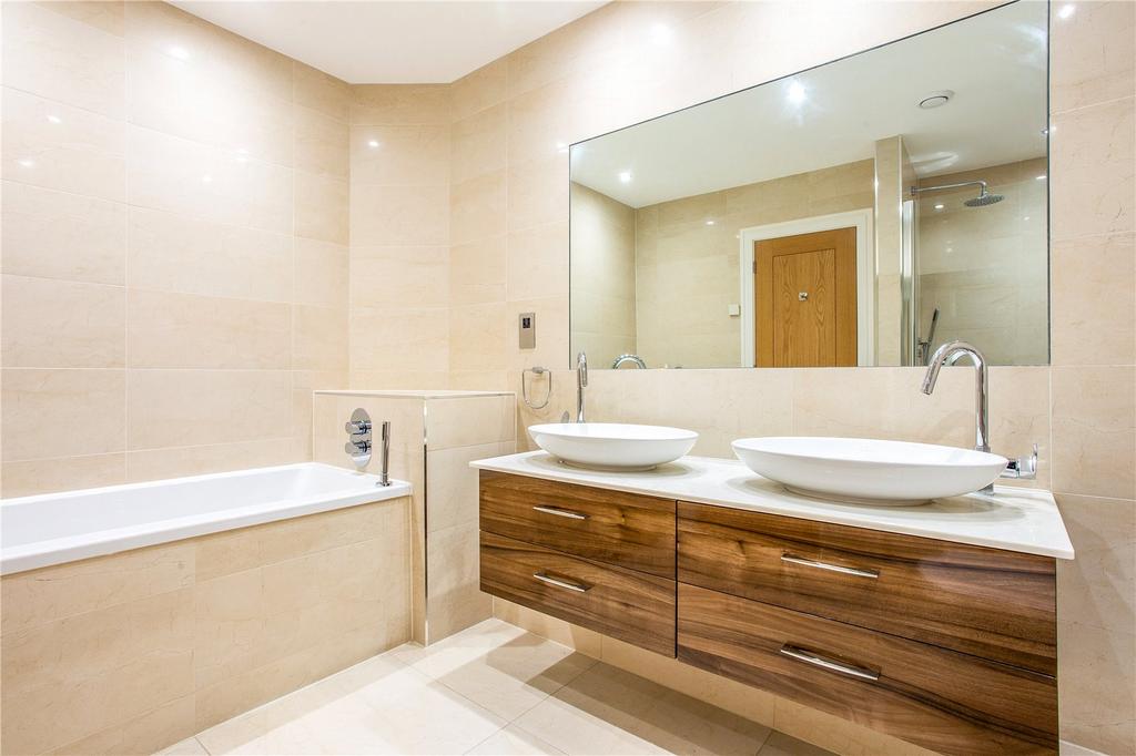 En Suite Bathroom