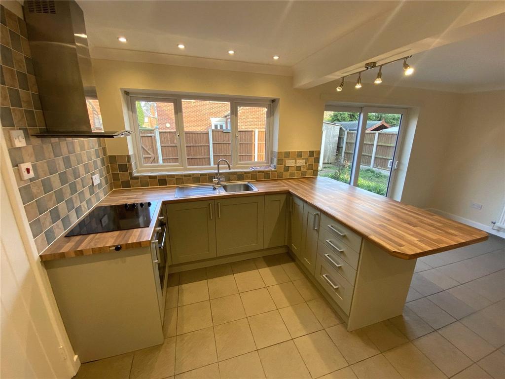Lorne Street, Kidderminster, Worcestershire, DY10 3 bed detached house