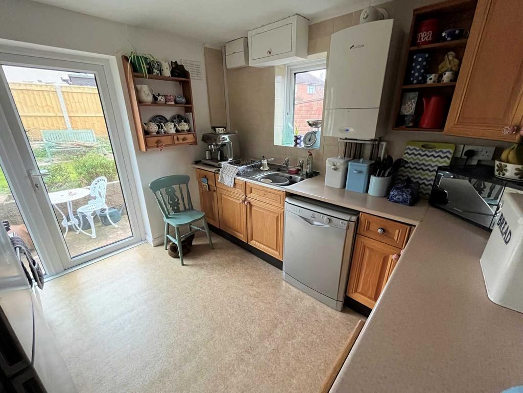 Elmfield Crescent, Exmouth 3 bed semidetached house £320,000