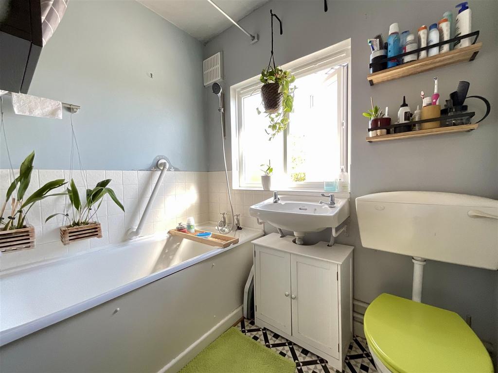 Bathroom 29/4