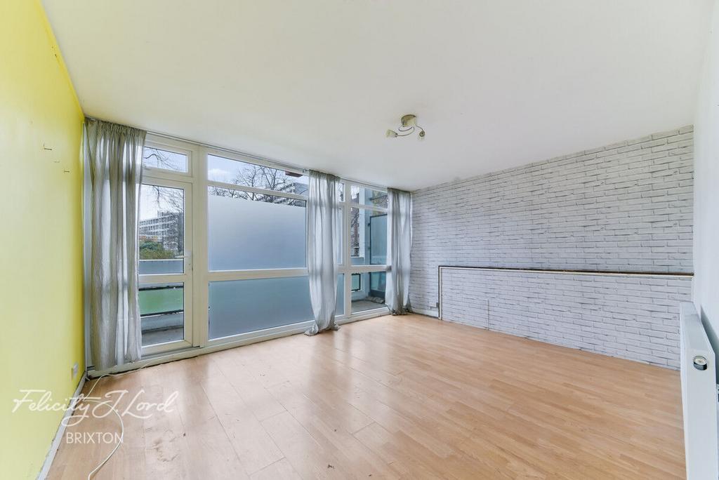 Elmore House, London, SW9 2 bed flat for sale £290,000