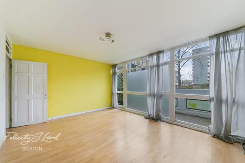 2 bedroom flat for sale, Elmore House, London, SW9
