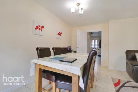 36 Leaf Hill Drive, Romford, RM3 7FA