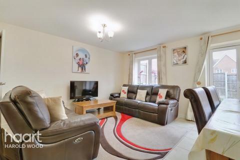 36 Leaf Hill Drive, Romford, RM3 7FA