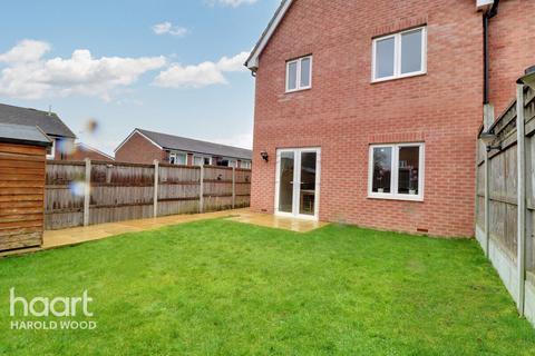 36 Leaf Hill Drive, Romford, RM3 7FA