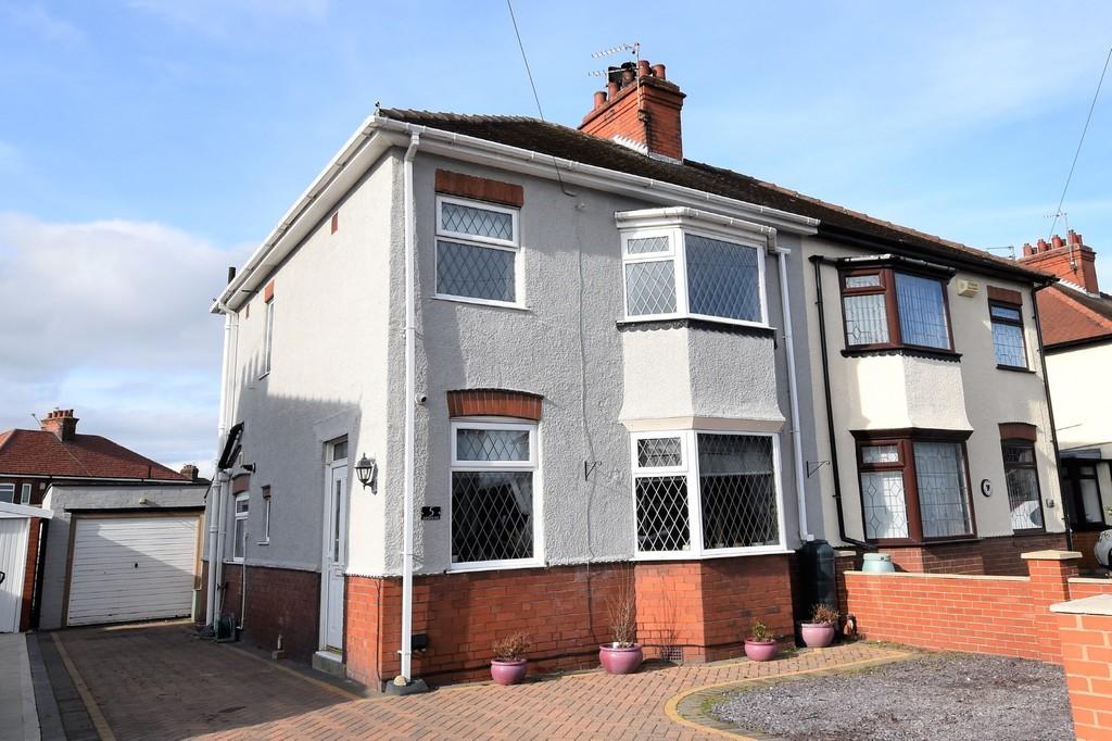 Airmyn Avenue, Goole 3 bed semidetached house for sale £230,000