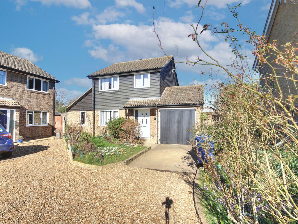 Six Bells, Somersham 3 bed detached house for sale £290,000