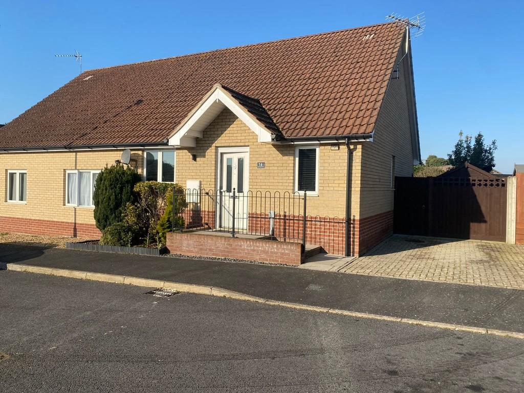 Royston Drive, Thurston 2 bed semidetached bungalow for sale £232,000