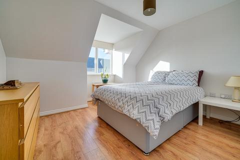 5a Sterling Way, Upper Cambourne, Cambridge, CB23 6BL