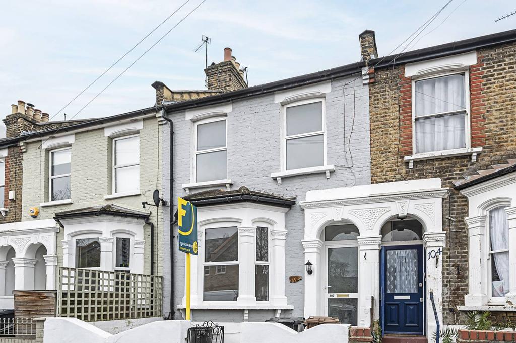 Durrington Road, Clapton, London, E5 4 bed house £6,000 pcm (£1,385 pw)