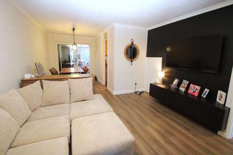 undefined, Walton-on-Thames, Surrey, KT12
