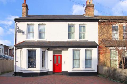 Flat 2, 100 Waddon Road, Croydon, CR0 4JG