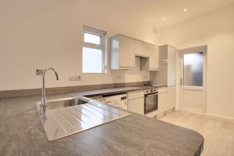 Flat 2, 100 Waddon Road, Croydon, CR0 4JG