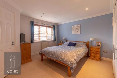 45 Bell Close, Taverham, Norwich, NR8 6YT