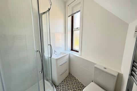 2 bedroom flat for sale, Church Road, Milford, GU8