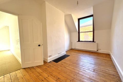 2 bedroom flat for sale, Church Road, Milford, GU8