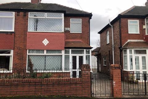 3 bedroom semi-detached house to rent - Shirley Avenue, Oldham