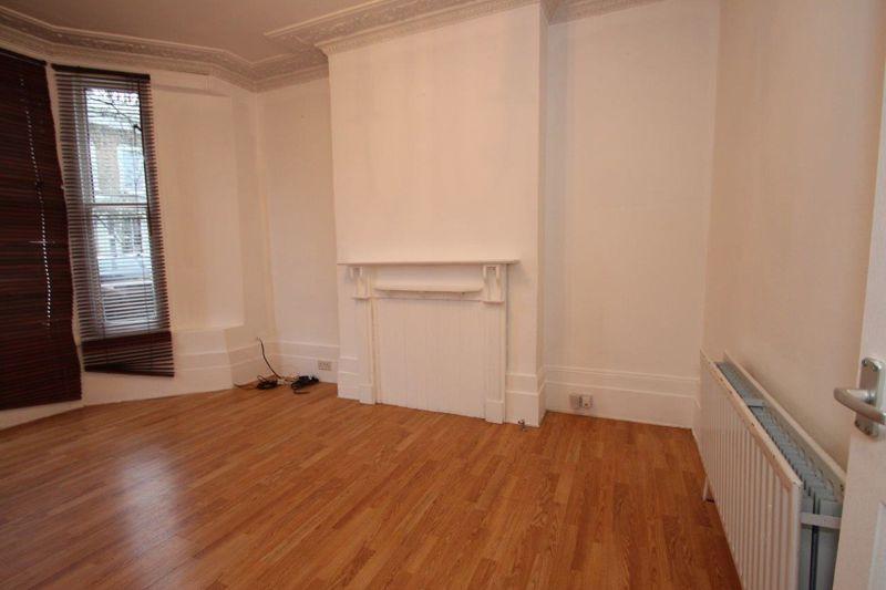 Blurton Road, London E5 1 bed apartment to rent £1,499 pcm (£346 pw)
