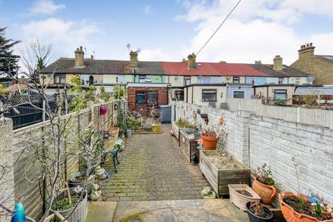 7, Knowlton Cottages South Road, South Ockendon, RM15 6DS
