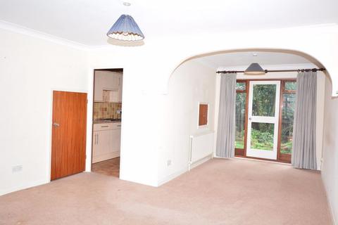 35 Oakdene Close, Pinner, HA5 4EQ