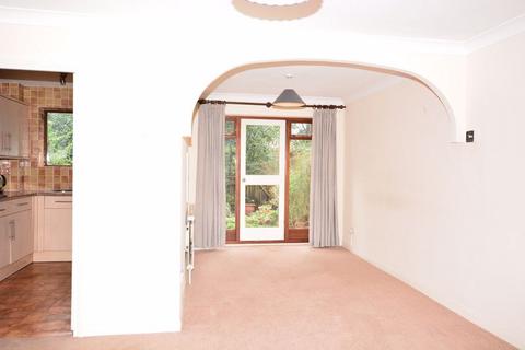 35 Oakdene Close, Pinner, HA5 4EQ