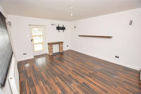2 bedroom detached house to rent, Lynstone Road, Bude, Cornwall