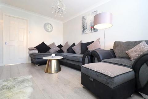 16 Furze Close, Luton, LU2 7UB