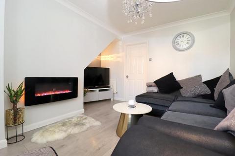 16 Furze Close, Luton, LU2 7UB