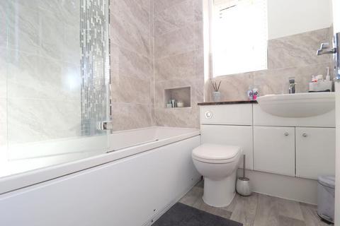 16 Furze Close, Luton, LU2 7UB
