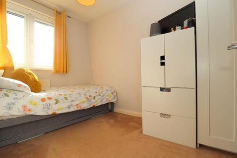 16 Furze Close, Luton, LU2 7UB