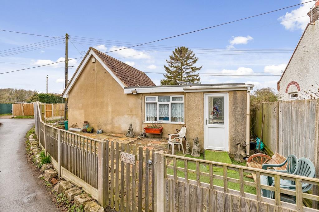 Red Barn Lane, Ewell Minnis, Dover, CT15 3 bed detached bungalow for