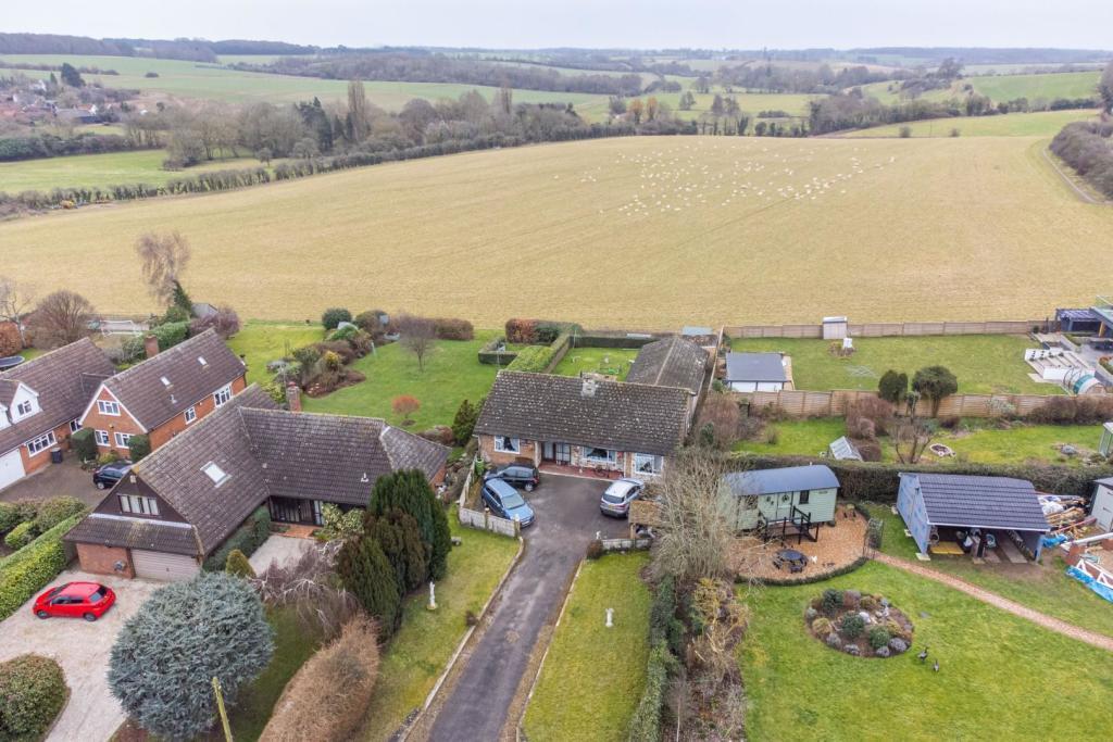 Kents Lane, Standon, Ware 4 bed house £750,000
