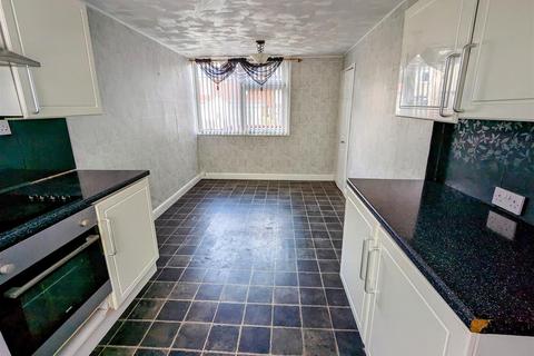 40 Brendon Way, Nuneaton, CV10 8NW