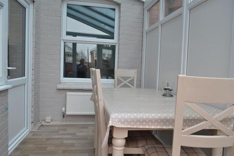 60 Bargates, Leominster, HR6 8EY