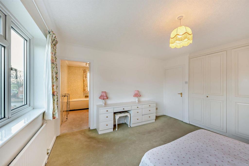 Principal bedroom