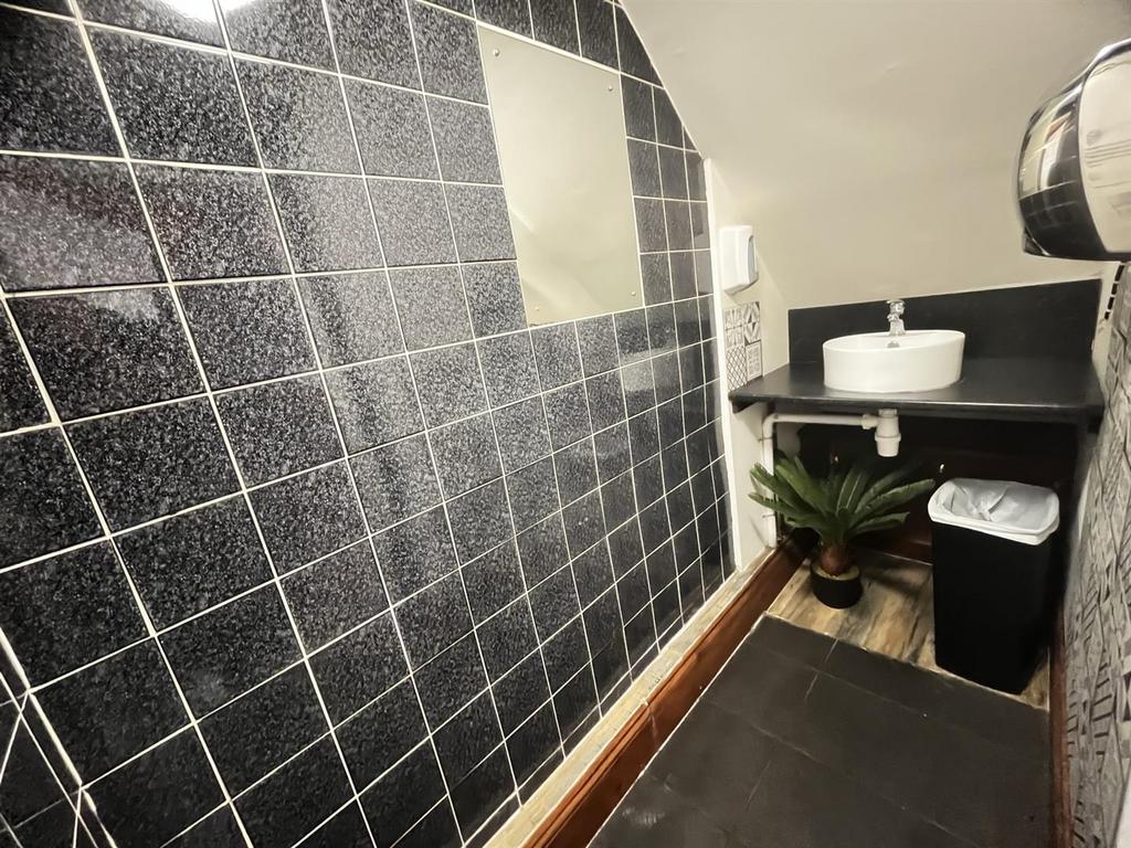 Unisex Toilet