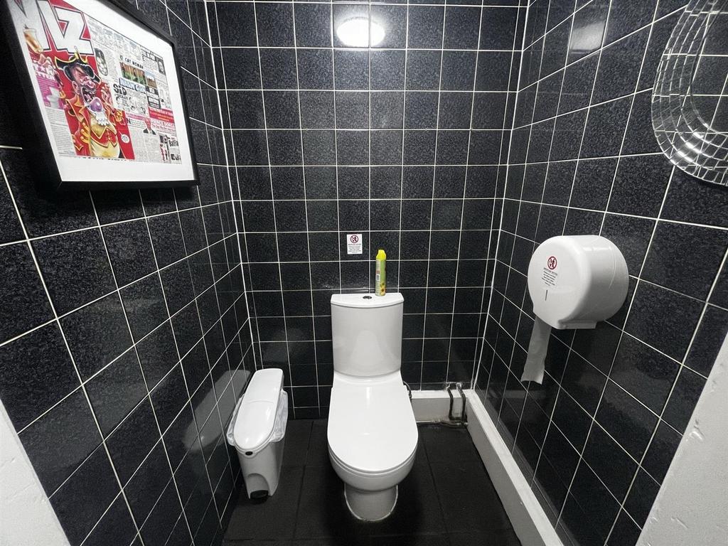 Unisex Toilet