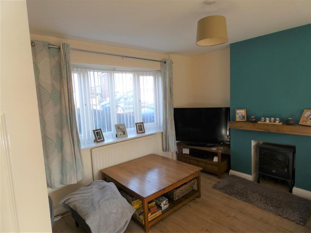 Deneside, Seghill, Cramlington 3 bed semidetached house £144,950