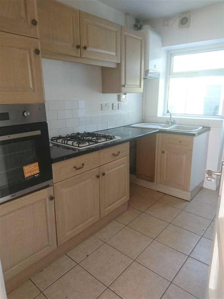 Hornsey Road,Kingstanding 3 bed terraced house £845 pcm (£195 pw)