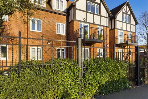 1 bedroom retirement property for sale, Yew Tree Court, Sanderstead Village