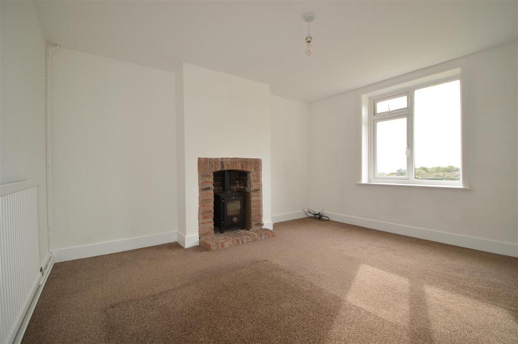 Blackness Road, Crowborough 3 bed house for sale £375,000
