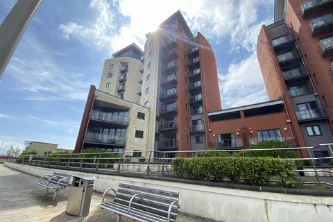 2 bedroom penthouse for sale - South Quay, Kings Road, Marina, Swansea