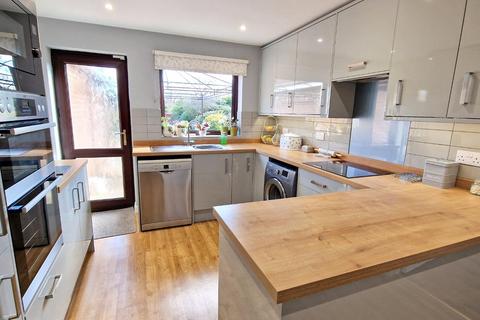 16 Ashdene Road, Bicester, OX26 2BH