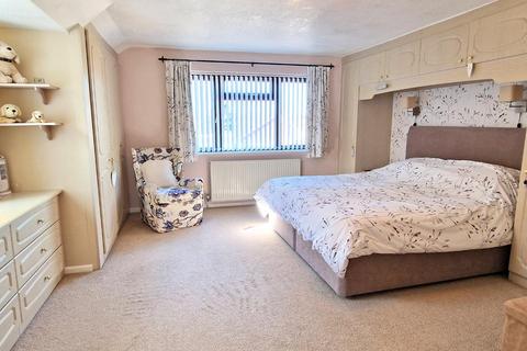 16 Ashdene Road, Bicester, OX26 2BH