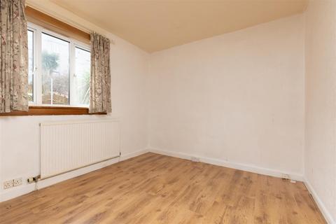 19 Banklands, Newburgh, Cupar, KY14 6DN