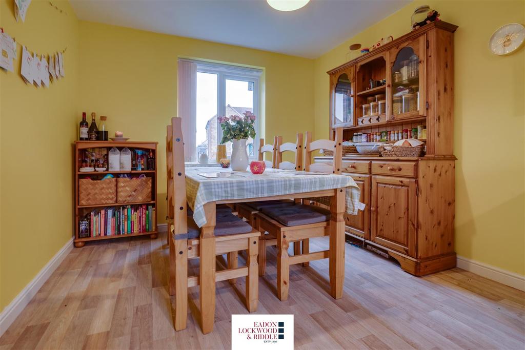 Kitchen Diner 3.jpg