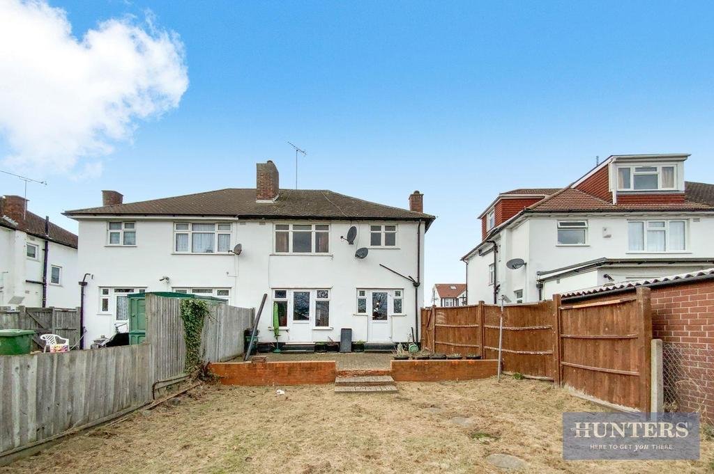 Dorchester Way, Harrow 3 bed semidetached house £550,000